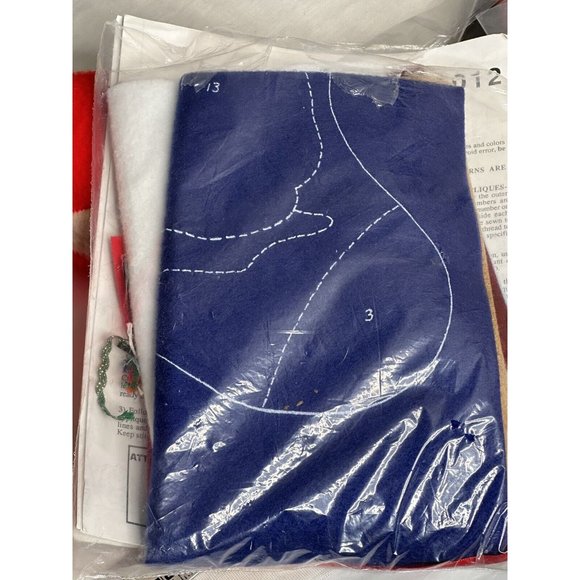 Ready Made Design Works Felt Stocking Kit Snowman Deer Handmade Crafts Kids Gift - Picture 2 of 2